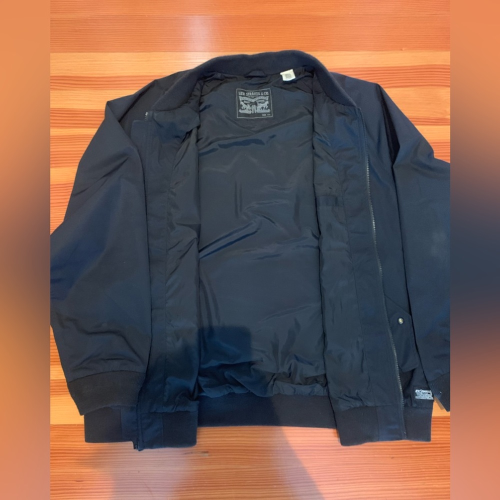 Levi’s Battery bomber jacket EUC